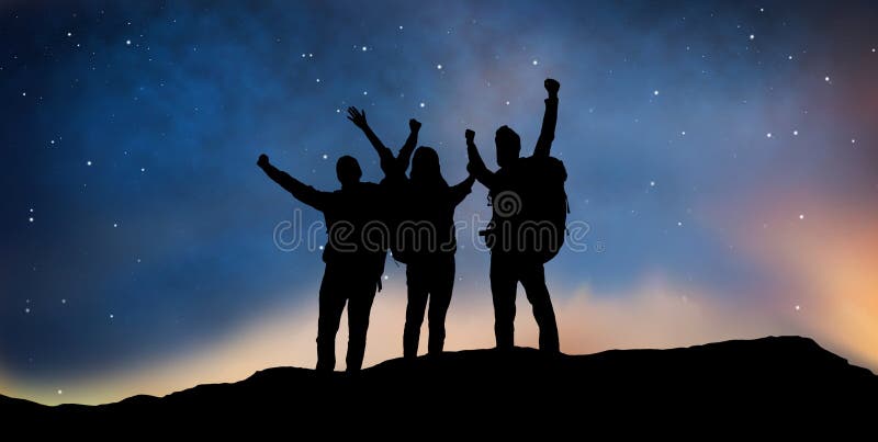 Viajantes que comemoram o sucesso sobre o céu noturno ilustração royalty free Viajantes que comemoram o sucesso sobre o céu noturno ilustração royalty free