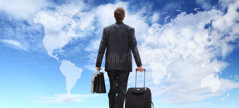 Viaje internacional con la carretilla, negocio global del hombre de negocios imagenes de archivo Viaje internacional con la carretilla, negocio global del hombre de negocios imagenes de archivo