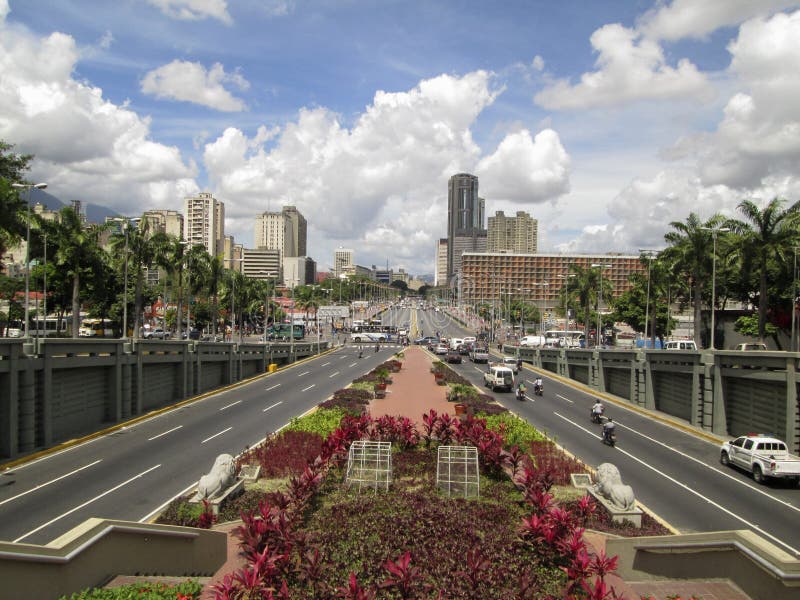 Viale del Bolivar, Bolivar di Avenida, Caracas, Venezuela immagini stock libere da diritti Viale del Bolivar, Bolivar di Avenida, Caracas, Venezuela immagini stock libere da diritti