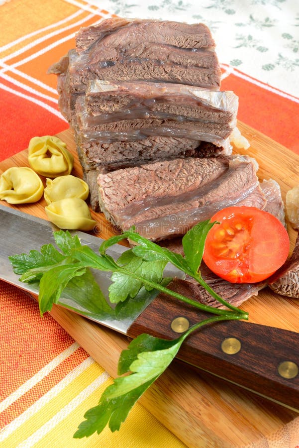 Viande pour le bouillon image stock. Image du condiment 37680893