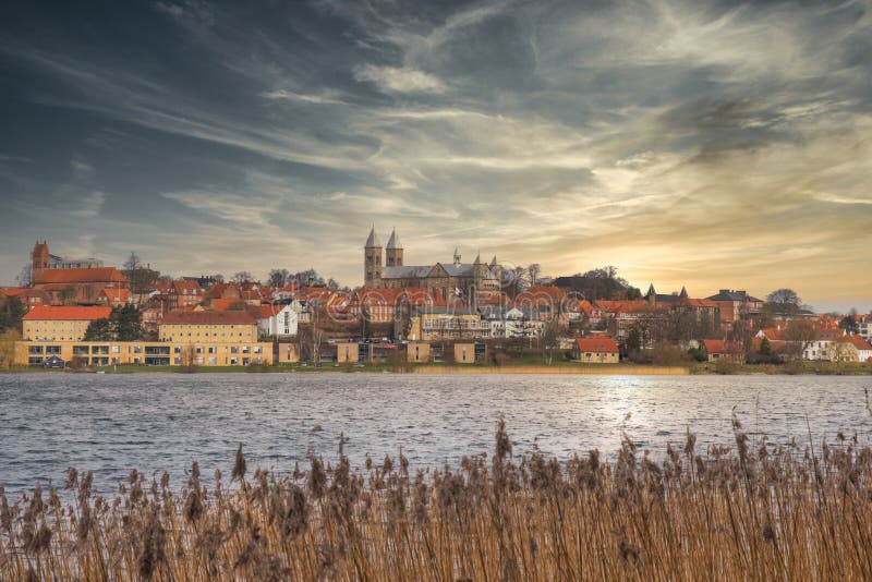 Gammal Katedral I Mitten Av Danmark Fotografering för Bildbyråer