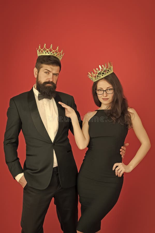 King and queen crowns hi-res stock photography and images - Alamy