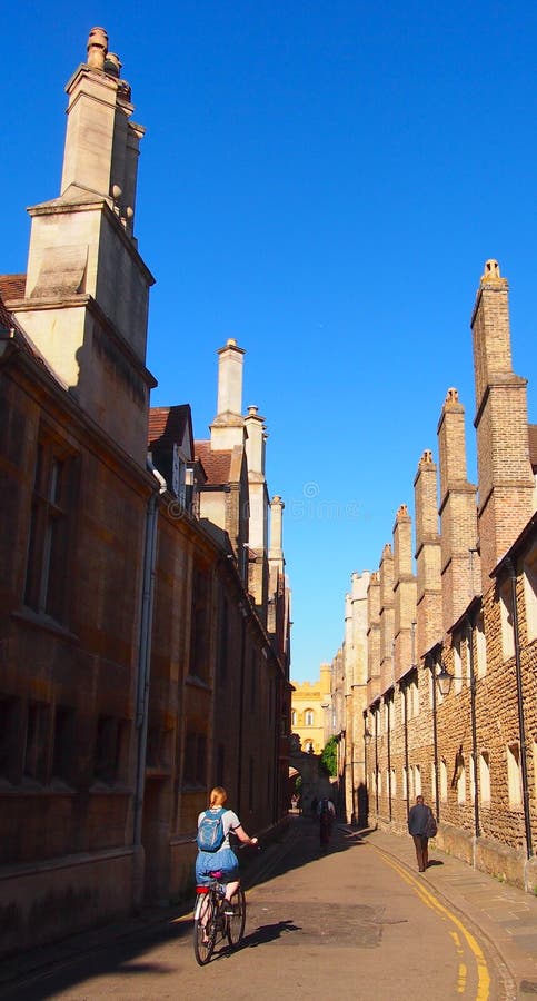 Vicolo della trinità a Cambridge, Inghilterra immagine stock libera da diritti Vicolo della trinità a Cambridge, Inghilterra immagine stock libera da diritti