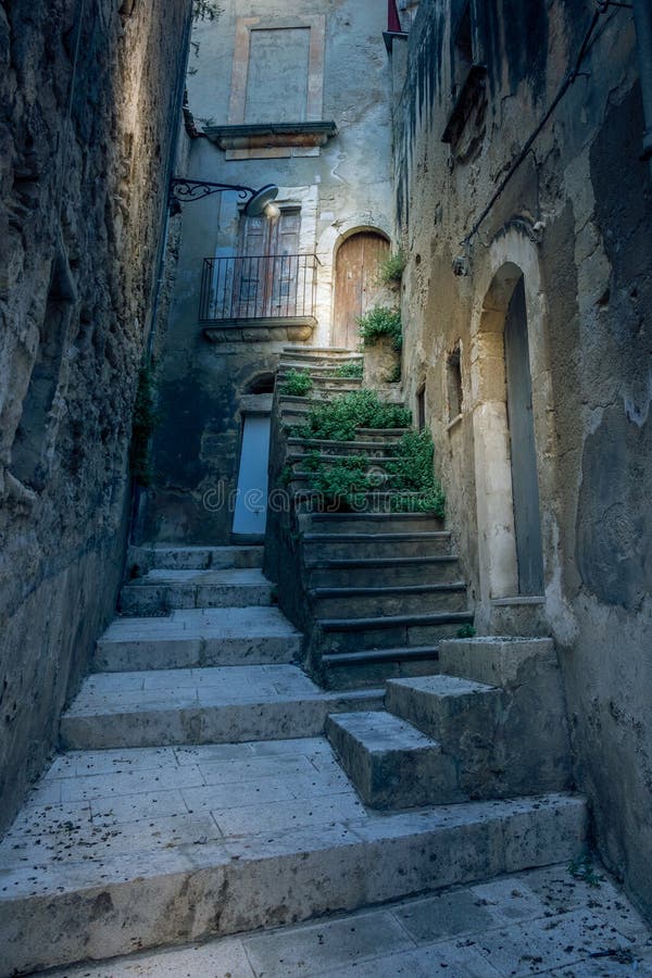 Vicolo particolare nel centro storico di Ragusa Ibla immagine stock Vicolo particolare nel centro storico di Ragusa Ibla immagine stock