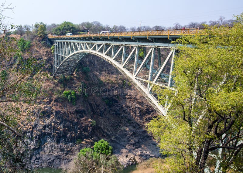 Victoria Falls Bridge entre Zambia y Zimbabwe imagenes de archivo Victoria Falls Bridge entre Zambia y Zimbabwe imagenes de archivo