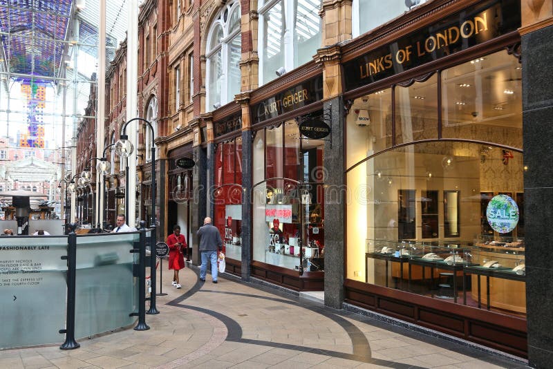 Victoria Quarter, Leeds editorial stock image. Image of store - 173624454