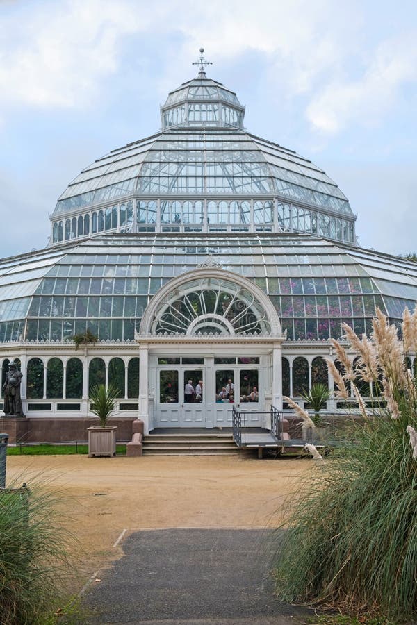 Victoriaans Palmhuis in een park het UK van Liverpool stock afbeelding Victoriaans Palmhuis in een park het UK van Liverpool stock afbeelding