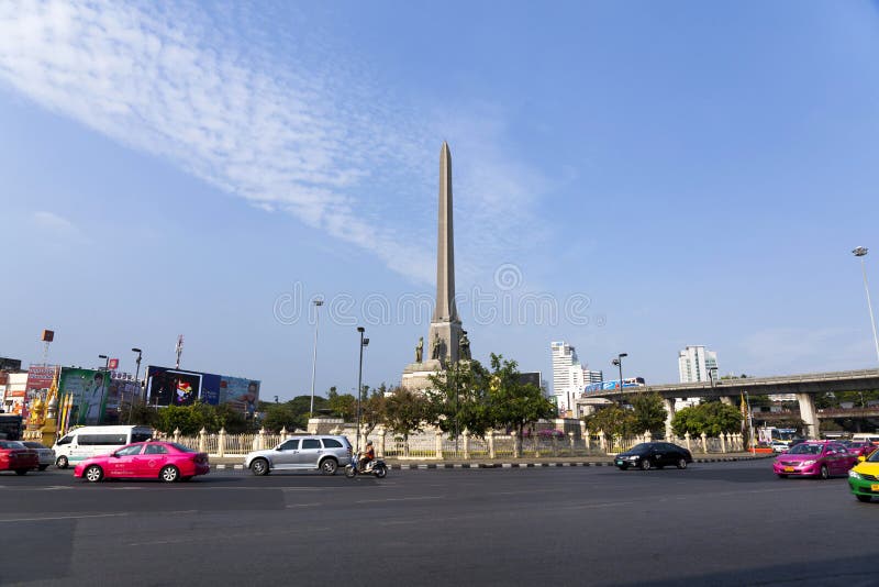 BANGKOK,THAILAND - JAN 3 : Victory monument at the afternoon on Jan 3,2015 in Bangkok, Thailand.