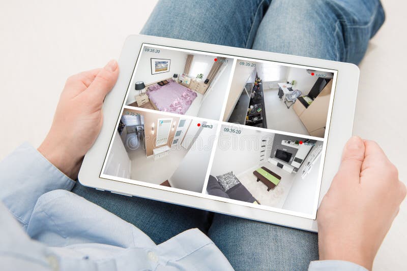 Vid futé à la maison de maison d'alarme de système de moniteur de surveillance de télévision en circuit fermé d'appareil-photo images libres de droits Vid futé à la maison de maison d'alarme de système de moniteur de surveillance de télévision en circuit fermé d'appareil-photo images libres de droits