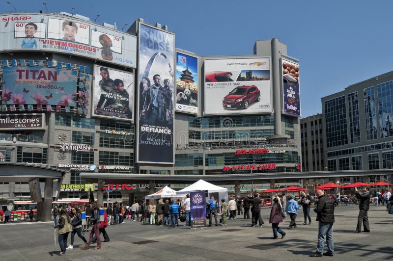 Vida de rua em Toronto imagem de stock royalty free Vida de rua em Toronto imagem de stock royalty free