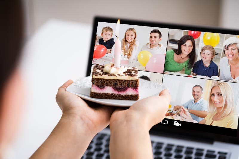 Videoconferenze per feste di compleanno online immagini stock libere da diritti