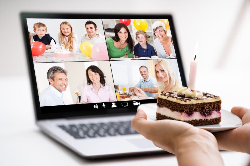 Videoconferenze per feste di compleanno online fotografia stock libera da diritti