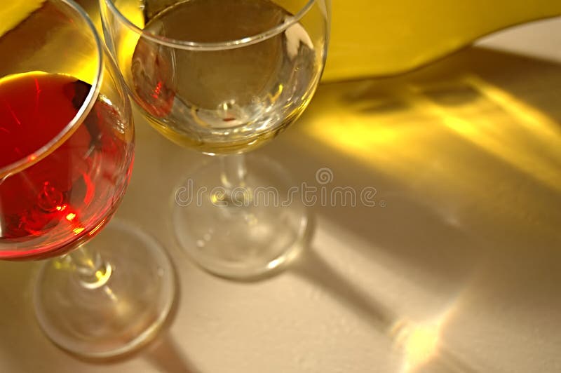 Vidrios de vino foto de archivo libre de regalías Vidrios de vino foto de archivo libre de regalías