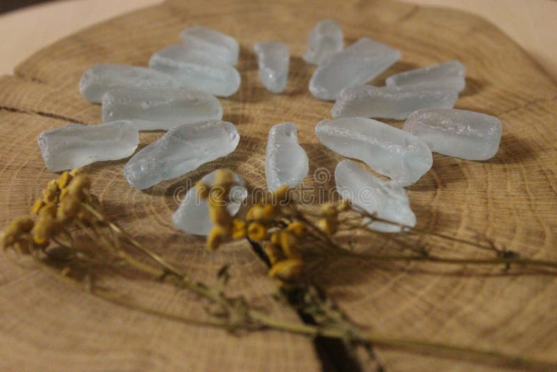 Vidro azul do mar imagem de stock