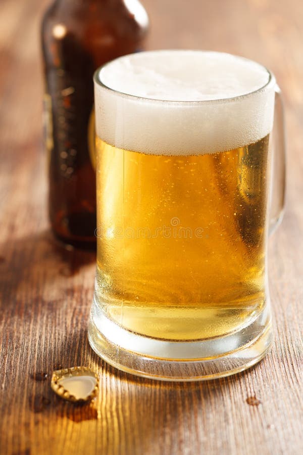 Featured image of post Fotos De Cerveja Na Mesa Corona Para manter a cerveja corona fria enquanto a bebe invista em um cooler de cerveja que possibilita colocar a garrafa aberta dentro