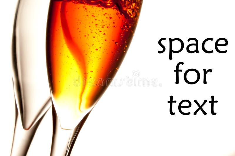 Download Vidros Vazios E Um Que Estão Sendo Enchidos Do Cocktail Vermelho Com O Espaço Para O Texto Imagem de Stock - Imagem de feriado, amor: 29848441