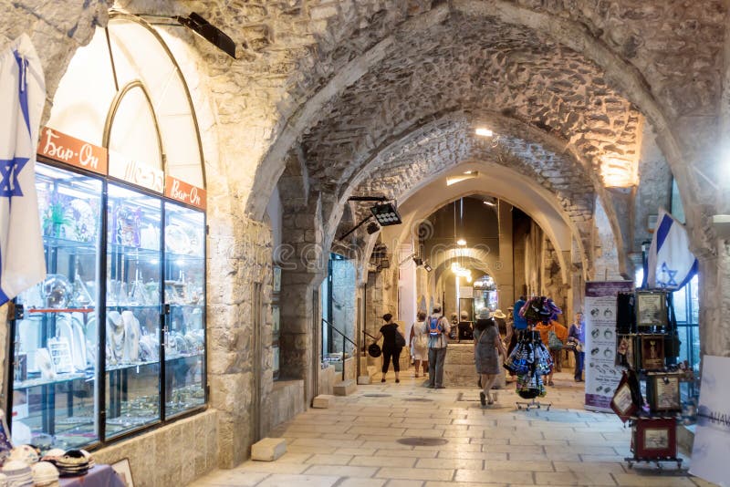 Vie silenziose nella vecchia città di Gerusalemme, Israele Mercato della via dell'ha Gai del batuffolo di EL