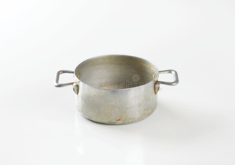 Vieille casserole image stock. Image du ragoût, assiette 58774187