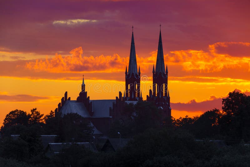 Vieille ?glise au coucher du soleil image stock Vieille ?glise au coucher du soleil image stock