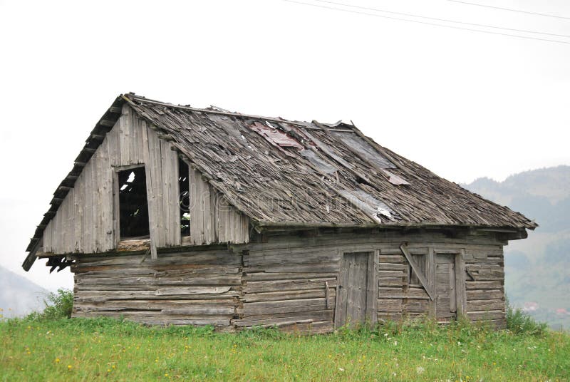 Vieille maison en bois photo stock. Image du mémoire - 64133760