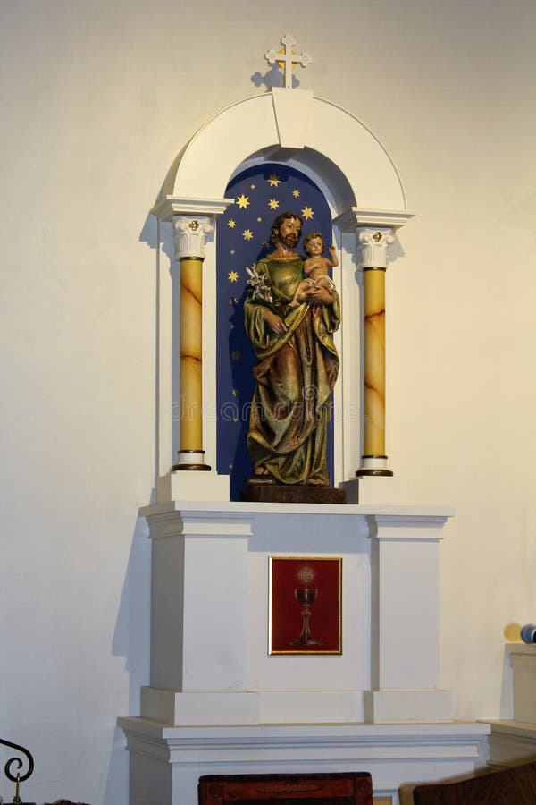 Vieja misión de Adobe, nuestra señora de la iglesia católica de la ayuda perpetua, Scottsdale, Arizona, Estados Unidos foto de archivo libre de regalías Vieja misión de Adobe, nuestra señora de la iglesia católica de la ayuda perpetua, Scottsdale, Arizona, Estados Unidos foto de archivo libre de regalías