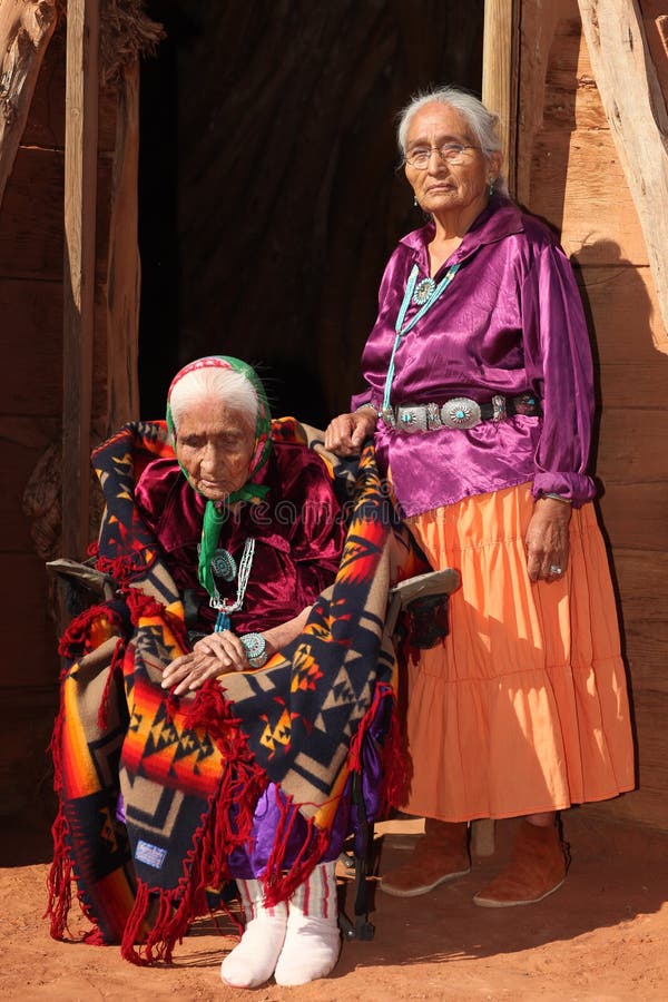 Vieja mujer de Navajo y su hija