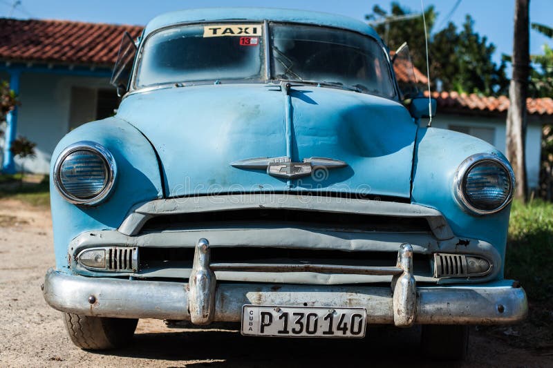 Vieja vista posterior automotriz cubana fotografía de archivo libre de regalías Vieja vista posterior automotriz cubana fotografía de archivo libre de regalías