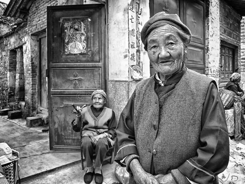 Viejas mujeres chinas fotografía de archivo Viejas mujeres chinas fotografía de archivo