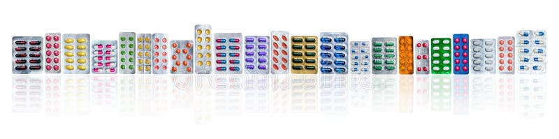 Viele von bunten Pillen in den Blisterpackungen in Folge auf weißem Hintergrund mit Kopienraum Industrie der pharmazeutischen Pro stockfotografie Viele von bunten Pillen in den Blisterpackungen in Folge auf weißem Hintergrund mit Kopienraum Industrie der pharmazeutischen Pro stockfotografie