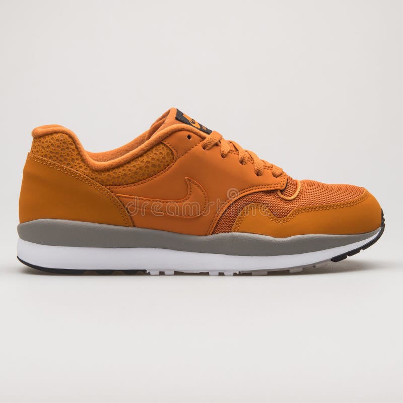 nike air safari orange