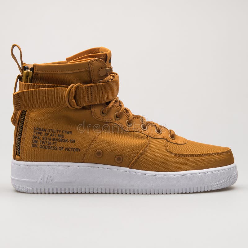 nike sf air force 1 mid sneaker