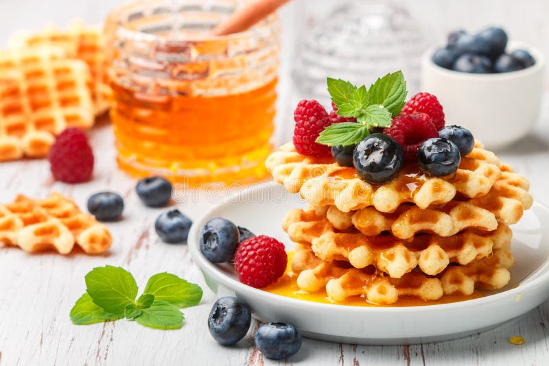 Viennese crispy waffles with fresh berries