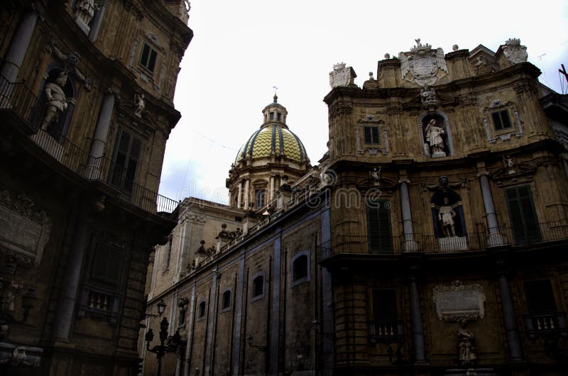 Vier hoek-Quattro Canti in Palermo, Sicilië royalty-vrije stock afbeelding Vier hoek-Quattro Canti in Palermo, Sicilië royalty-vrije stock afbeelding