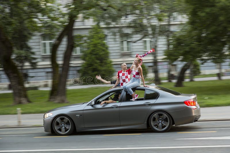 Viering in Kroatisch kapitaal na de definitieve Wereldbeker van FIFA 2018 royalty-vrije stock afbeelding Viering in Kroatisch kapitaal na de definitieve Wereldbeker van FIFA 2018 royalty-vrije stock afbeelding