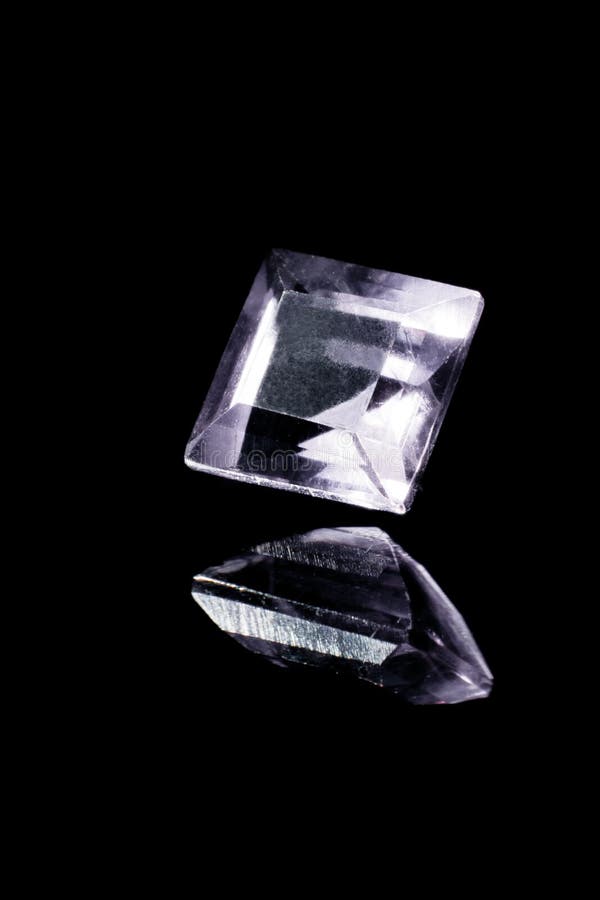 Uitrusten spier Herinnering Vierkante Diamant Met Bezinning Stock Afbeelding - Image of diamant, macro:  80702055