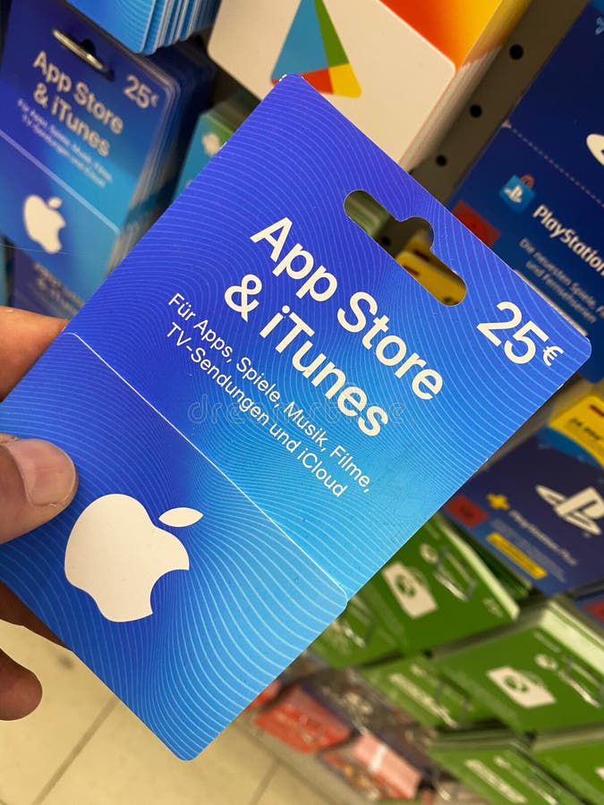 Viersen, Germany - June 9. 2021: Closeup of Apple app store iTunes and  Google Play voucher gift Cards in a row in shelf of german shop (Focus on  cente Stock Photo - Alamy