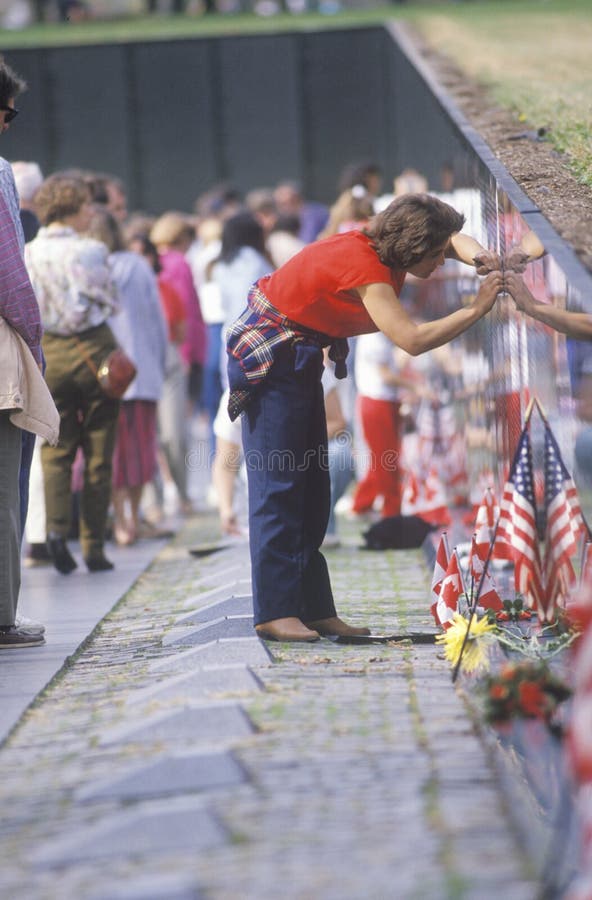 Vietnam Wall Memorial editorial photography. Image of casualty 135512