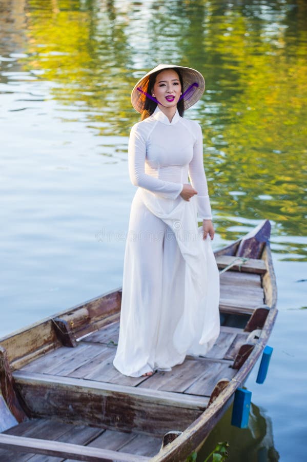 Hibby on Twitter  Vietnamese clothing, Ao dai, Asian fashion