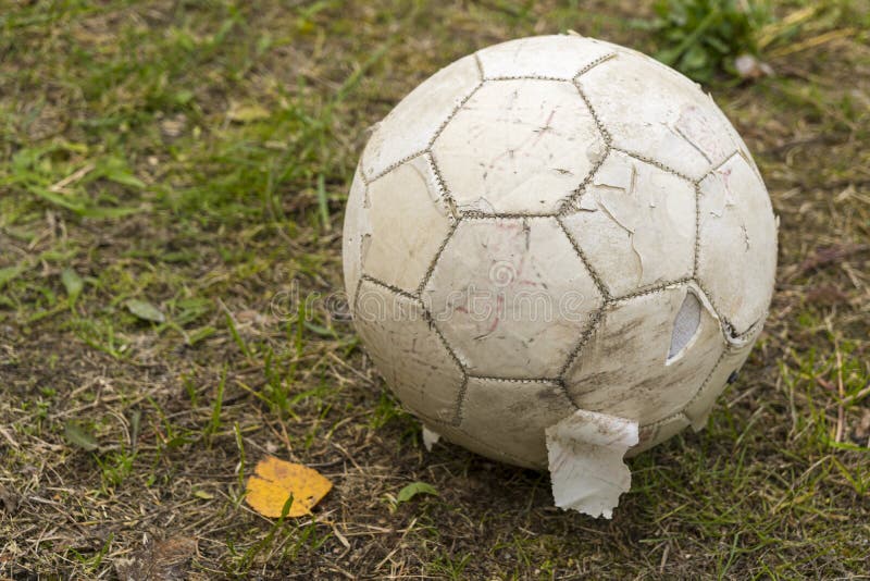 Pays basque : les vieux (ballons) du stade se vendent bien