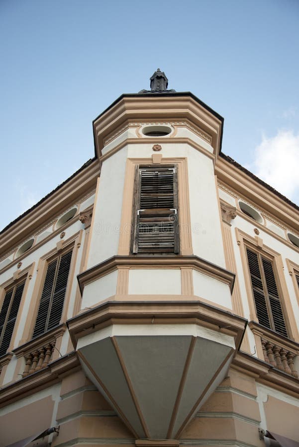Vieux bâtiment dans Bitola, Macédoine images libres de droits Vieux bâtiment dans Bitola, Macédoine images libres de droits