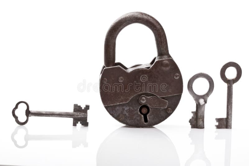 Vieux cadenas et clés image stock Vieux cadenas et clés image stock
