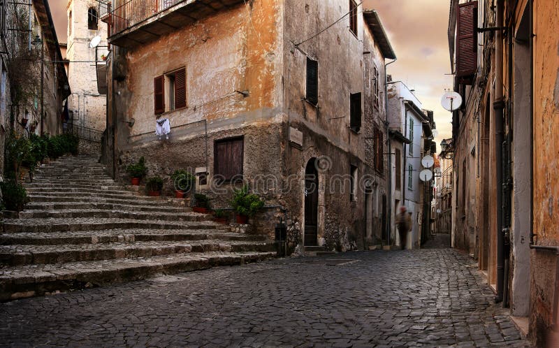 vieux village italien photos stock vieux village italien photos stock