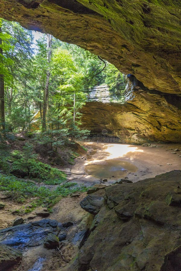 View of Ash Cave in Summer, Hocking Hills State Park, Ohio Stock Photo