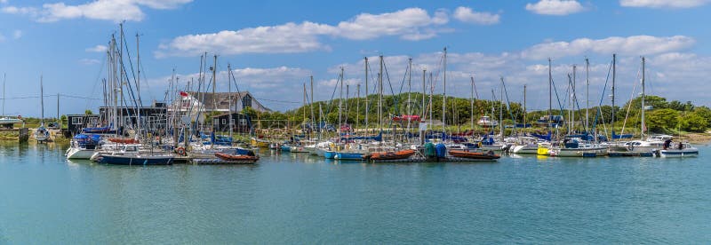 littlehampton yacht club moorings