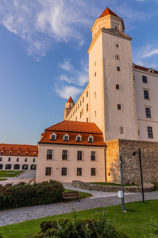 Pohľad na Bratislavský hrad, slovenský