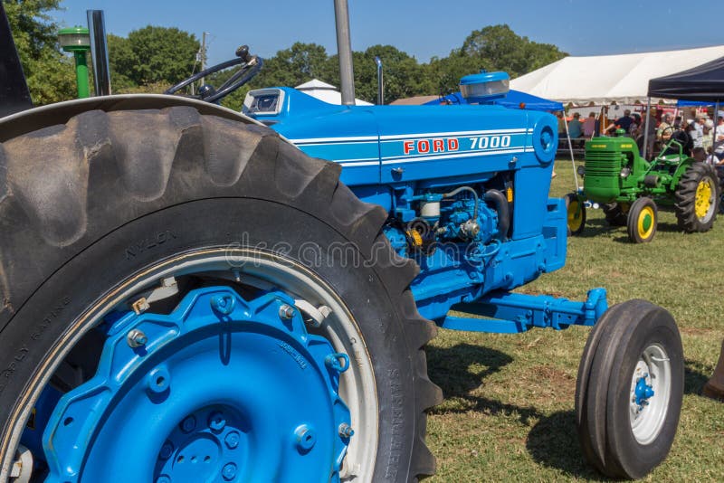 Ford 7000 Tractor editorial stock image. Image of restored - 211017459 Ford 7000 Tractor editorial stock image. Image of restored - 211017459