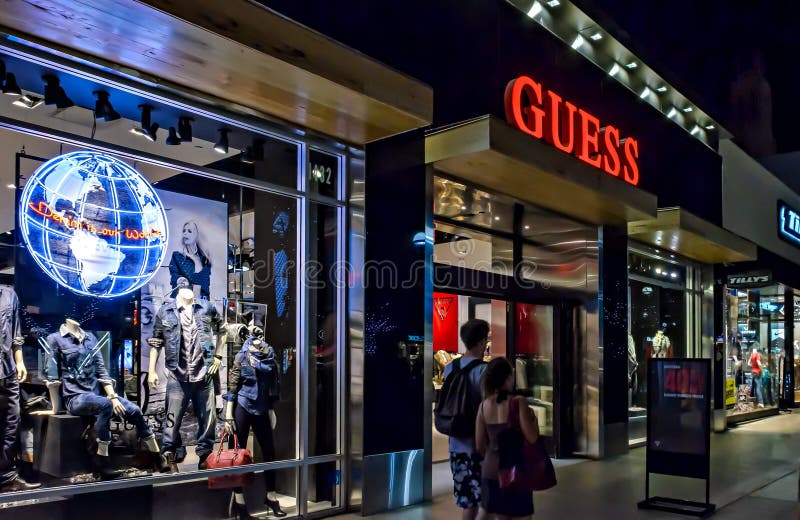 587 Guess Store Free & Royalty-Free Photos from