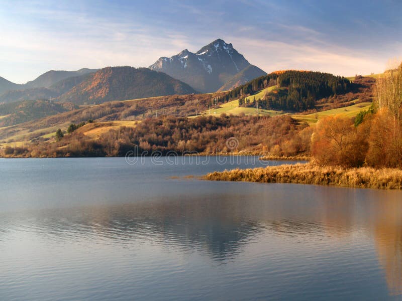 Besenova reservoir and Choc at sundown