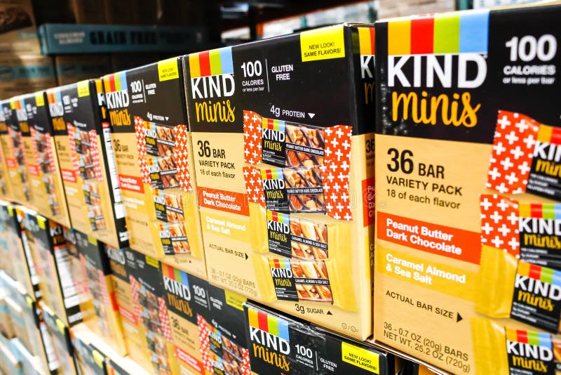 https://thumbs.dreamstime.com/b/view-several-cases-kind-granola-bar-minis-display-local-big-box-grocery-store-los-angeles-california-kind-minis-176957986.jpg