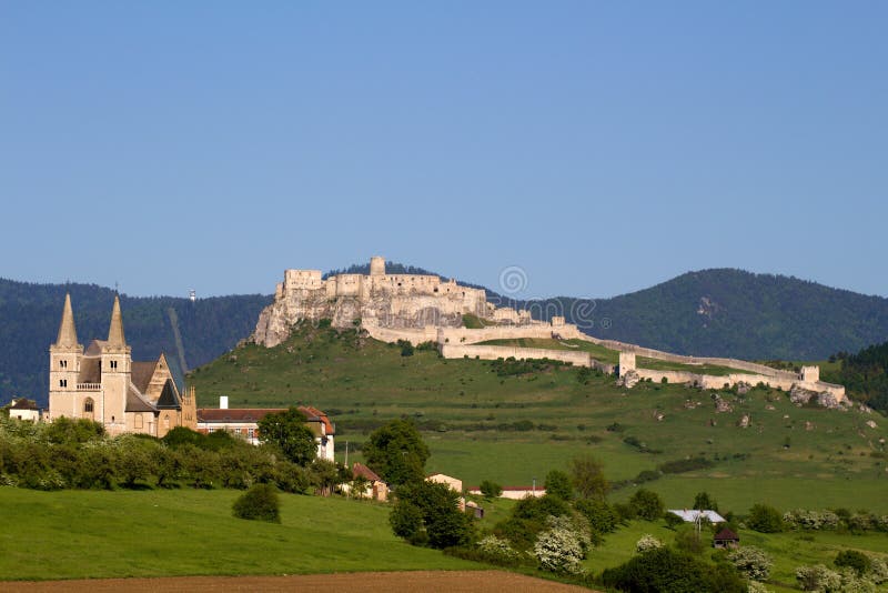 Pohľad na Spišský hrad a kláštor Spišská kapitula, Slovensko